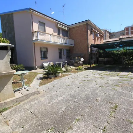 Laura 81-83 * Lido di Pomposa